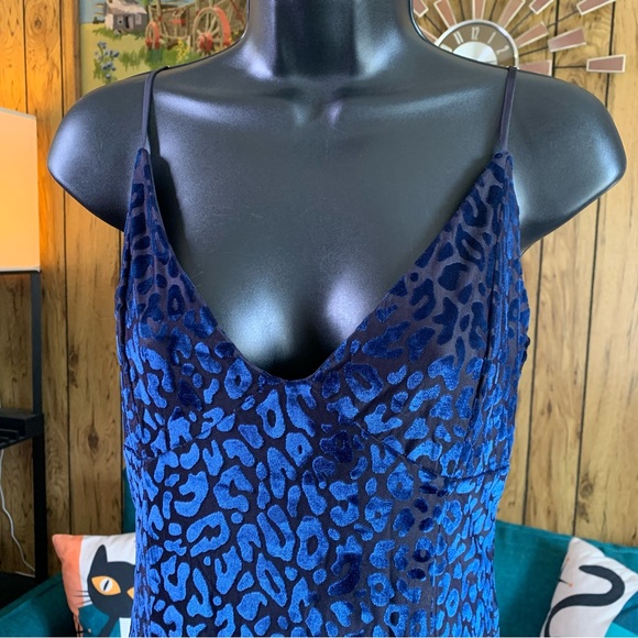 Abbeline Royal Blue Leopard Chemise Style Dress - Picture 9 of 14
